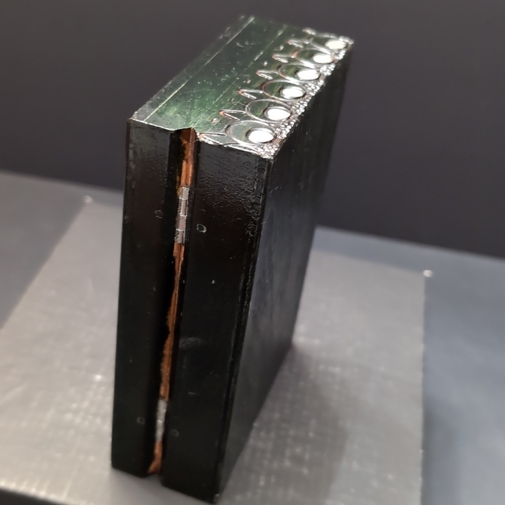 Handcrafted Green Floral Decorative Wooden Box - Picture 7 of 10
